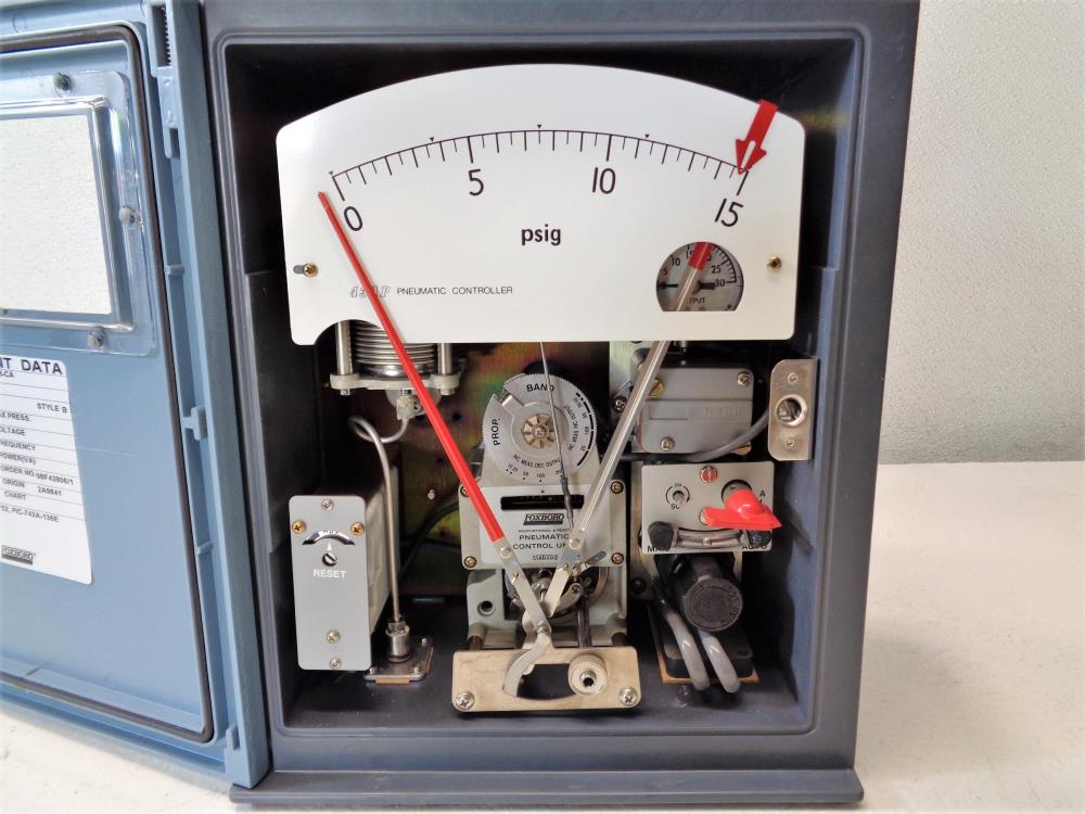 Foxboro Pneumatic Controller 0 - 15 PSIG, 43AP-FA42C/PB-CA